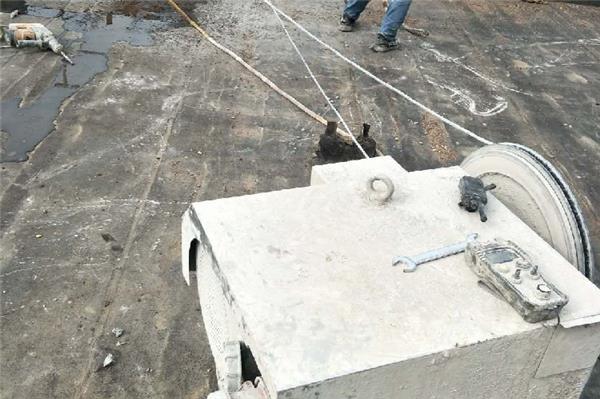 混凝土绳锯机主要用于桥梁、桥墩、桥面、施工现场的切割