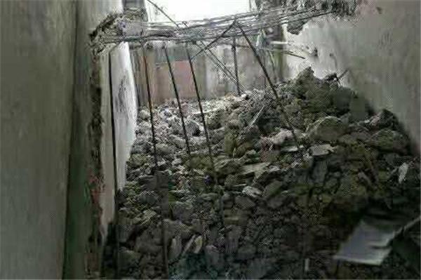 混凝土楼梯拆除应该怎么做？混凝土楼梯拆除价格是多少？