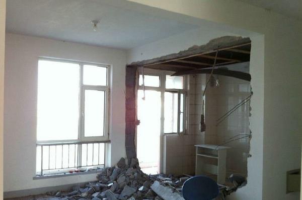 旧房子装修拆除改造价格是多少？拆改费多少钱？