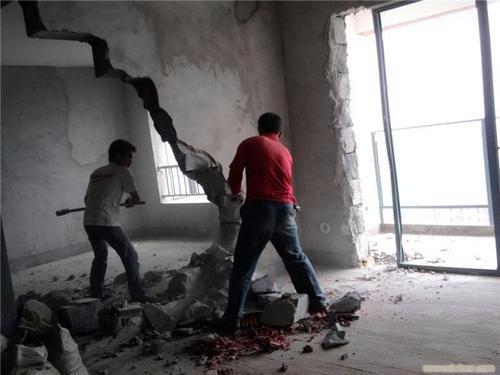 室内装修拆除，拆除混凝土多少钱一个平方？