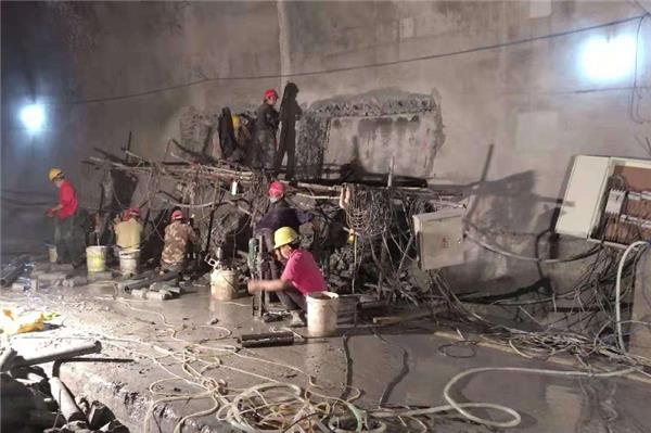 混凝土楼板拆除施工详细方案。