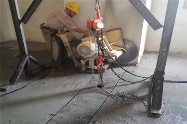 高层建筑拆除时，可以采取哪些方法？