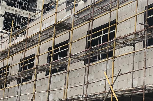 外墙瓷砖如何拆除？