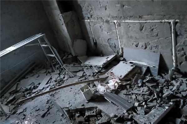 装修改造，墙上的瓷砖怎么拆，快速拆除瓷砖的方法。