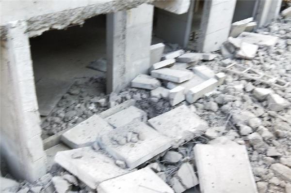 风镐拆除混凝土可行吗？