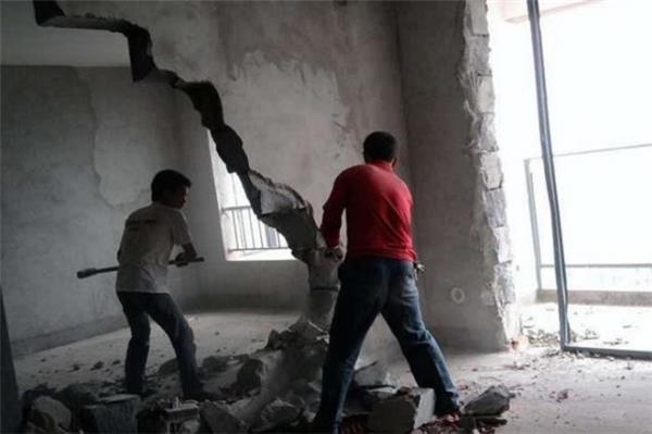 砸墙的师傅去哪找？