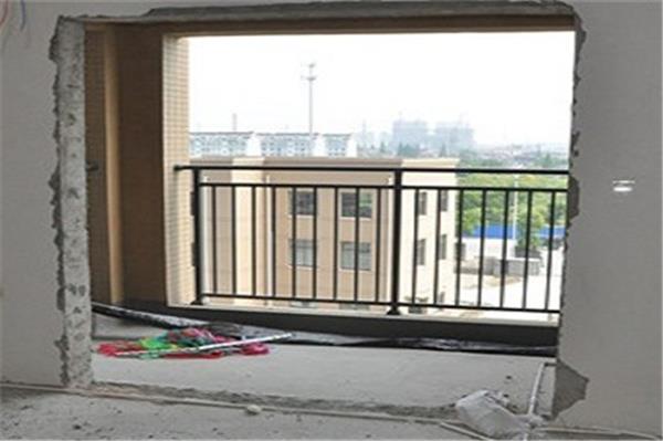 承重墙开门违法吗