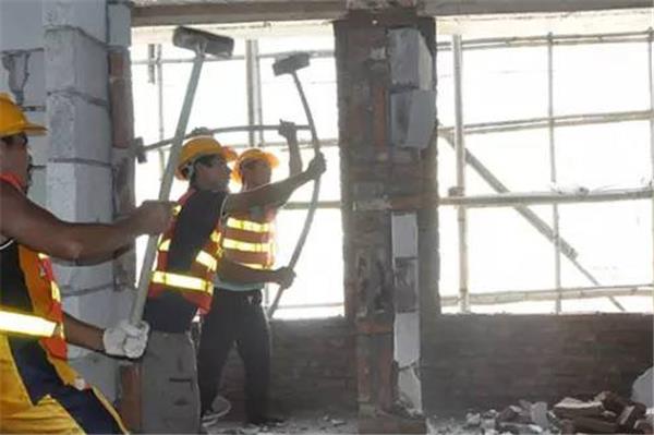 墙体拆改，可别一兴奋砸错了墙!