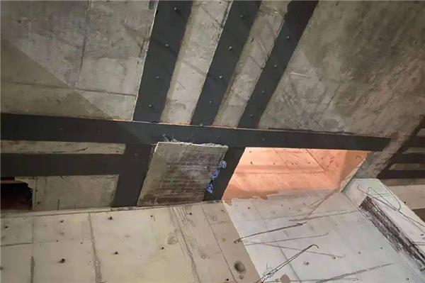 楼板开洞对结构有哪些影响？怎样加固才更稳妥、高效？