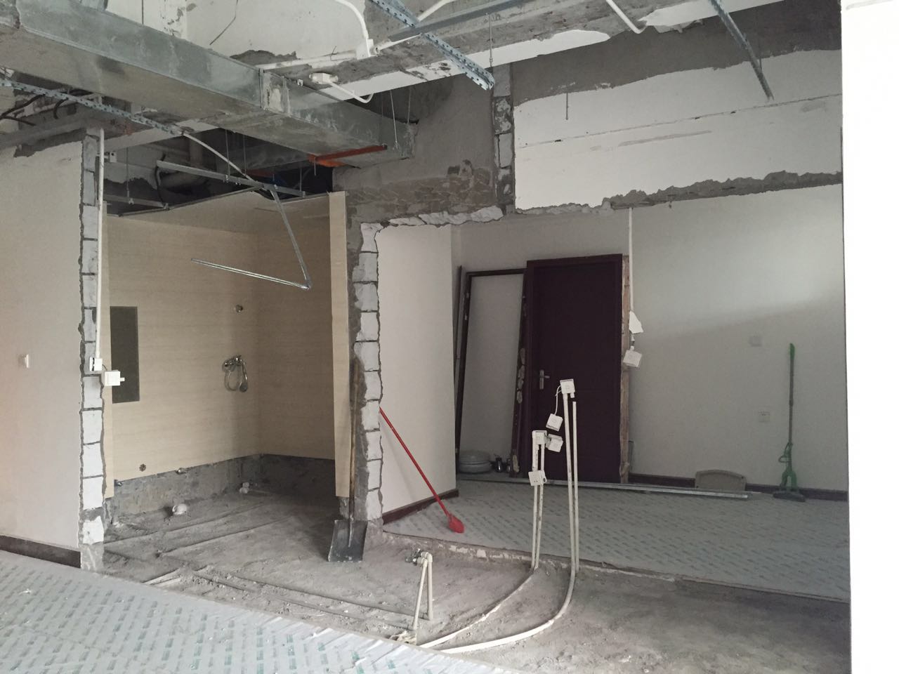 拆墙砖，拆瓷砖，家装拆除，墙面拆除