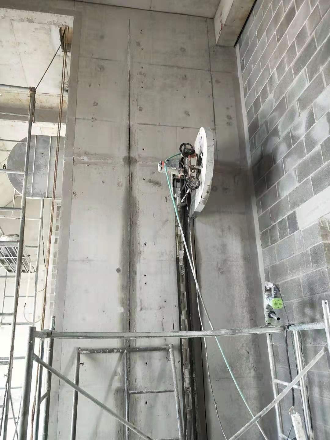 混凝土切割拆除，墙体切割拆除