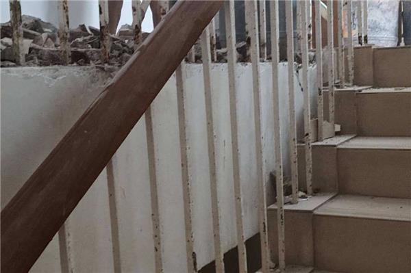 如何正确地拆除楼梯-楼梯拆除方法