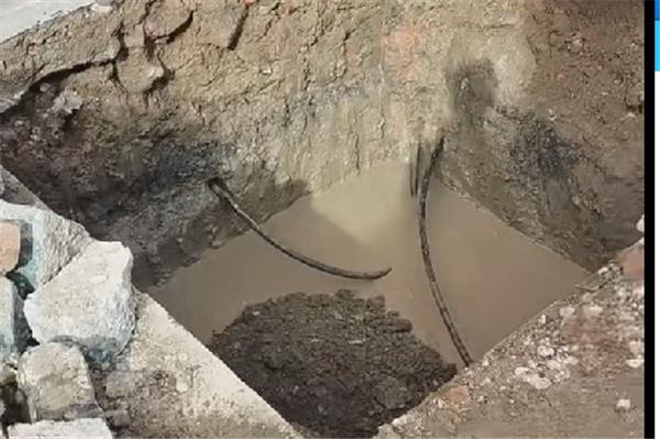 怎样快速凿掉水泥地