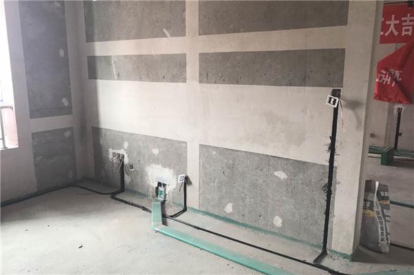 家装踢脚线拆除技巧及室内装修拆除注意事项