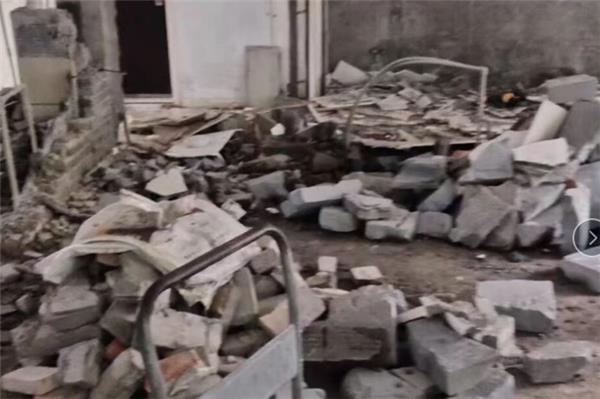 拆除工程全攻略：从砸墙到垃圾清运的专业流程