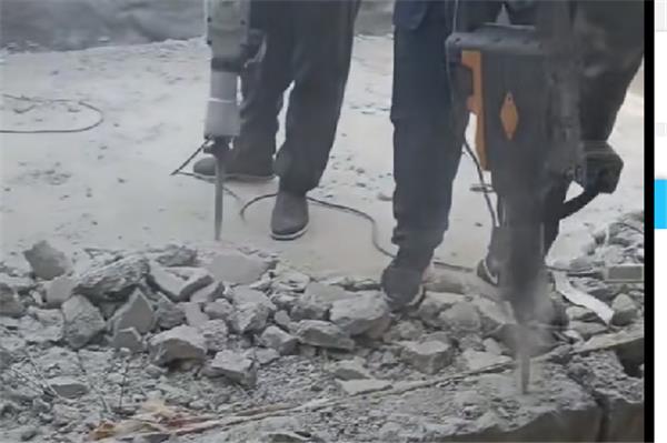 旧房室内重新装修地面拆除收费标准,拆除地面多少钱一平米？