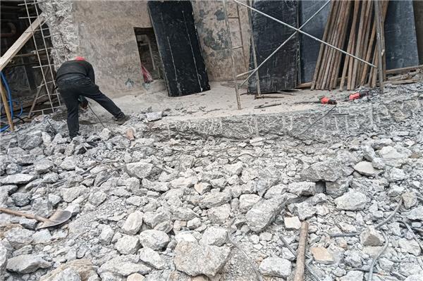 二手房装修不需要花的三笔冤枉钱之一——破拆地面