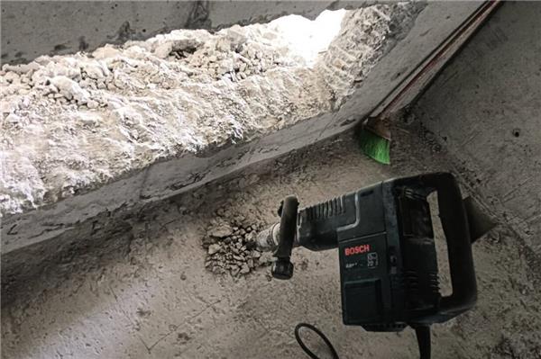 建筑开洞工程中结构剔凿的核心技术要求与施工规范